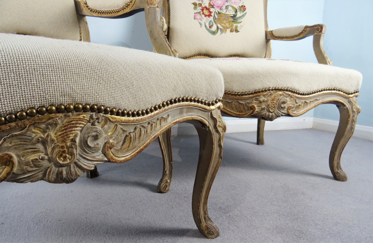 A Fine Pair Of Painted and Gilt French Armchairs (31).JPG